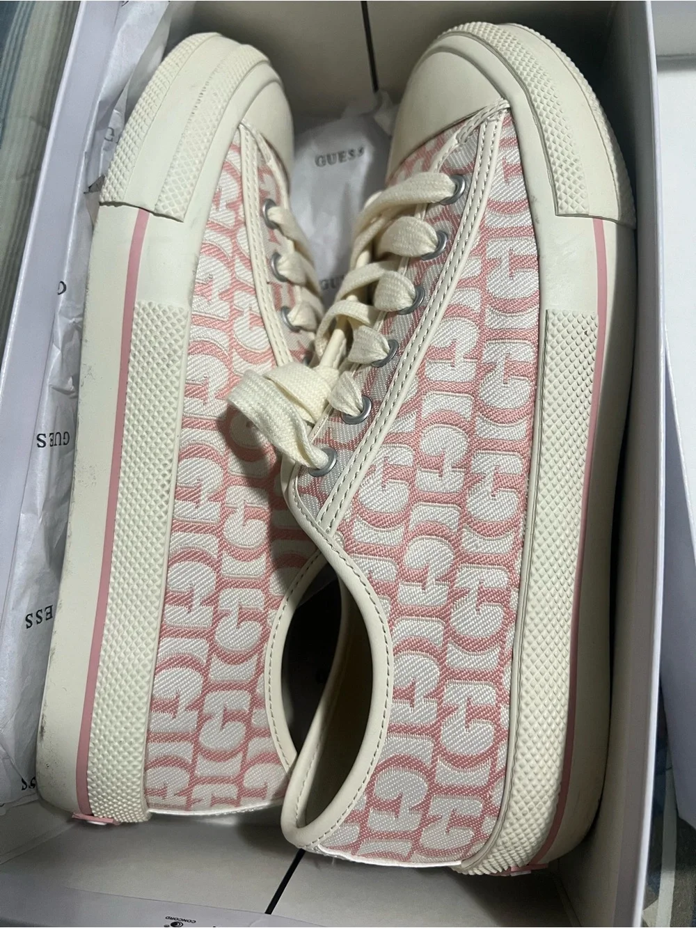 Women's Pink Patterned Low-Top Canvas Sneakers